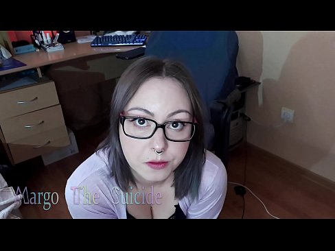 ❤️ Көз айнек тагынган сексуалдуу кыз Дилдону камерага терең соруп Секс видео ky.comicsporn.ru ❌❤